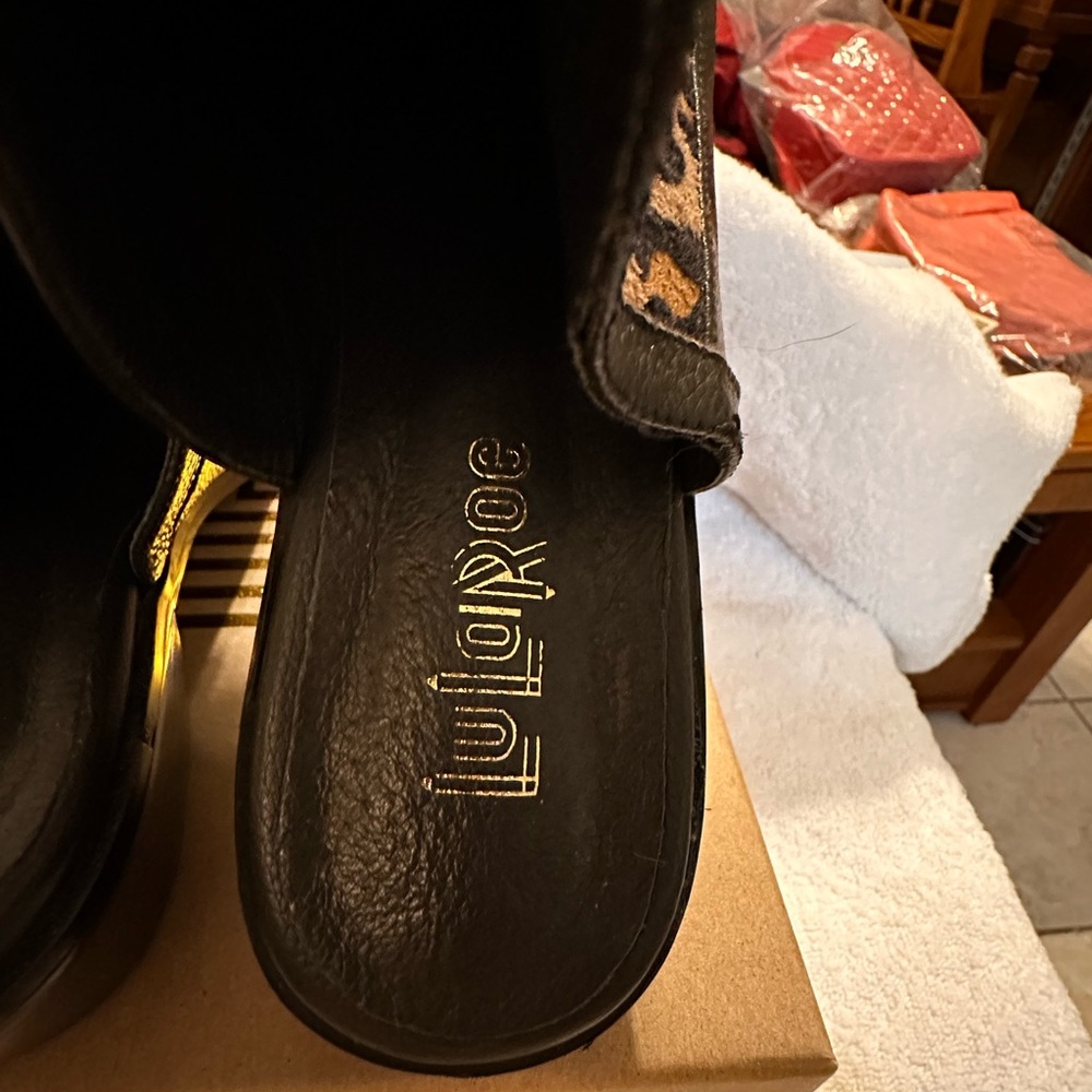 LuLaRoe Supply Women's Leopard Print Ankle Boots - Black and Tan - Picture 6 of 9